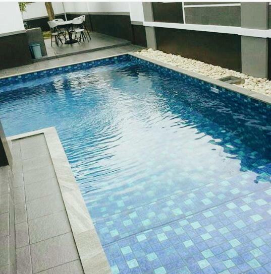Villa Kaca ตันจุงเลอซุง ภายนอก รูปภาพ